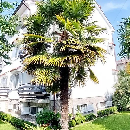 Bella 1 Apartment Malinska