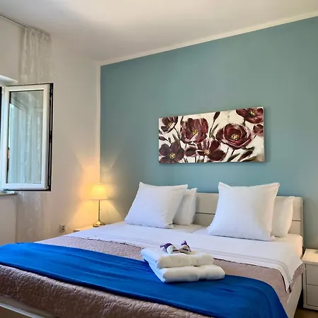Bella 1 Apartment