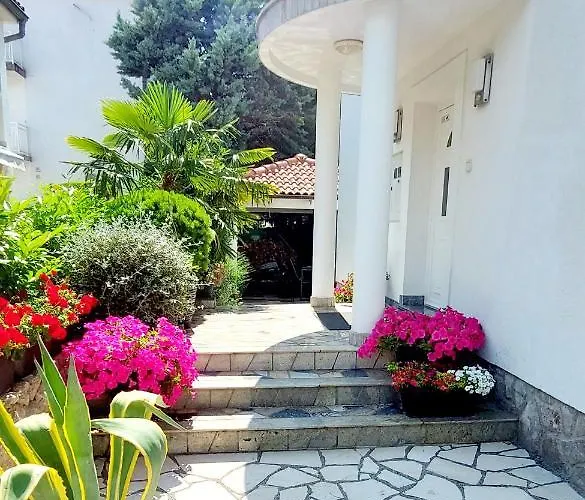 Apartament Bella 1 *