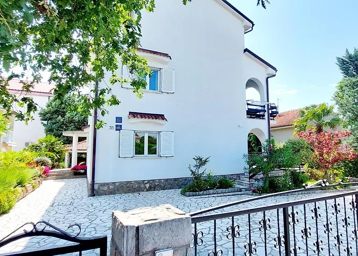 Apartament Bella 1 *